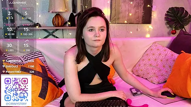 CiriRianonn online show from 1, 1, 2025