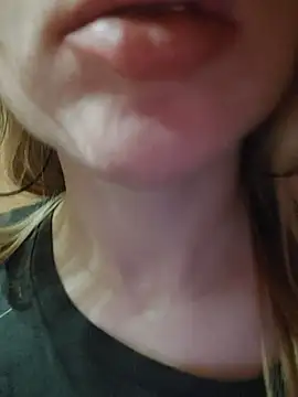 Linda 999 online show from 10, 3, 2025