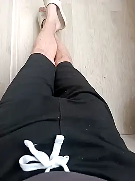 Snapshot of red_red00 chatting on 23, 12, 2024 red red00 online show from 23, 12, 2024