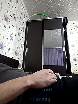 Snapshot of red_red00 chatting on 24, 12, 2024 red red00 online show from 24, 12, 2024