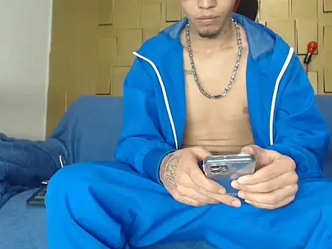 Snapshot of latinboydig chatting on 12, 2, 2025 latinboydig online show from 12, 2, 2025