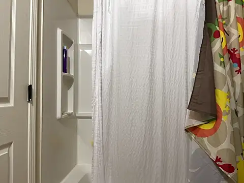 Snapshot of yfui221 chatting on 18, 10, 2025 yfui221 online show from 18, 10, 2025