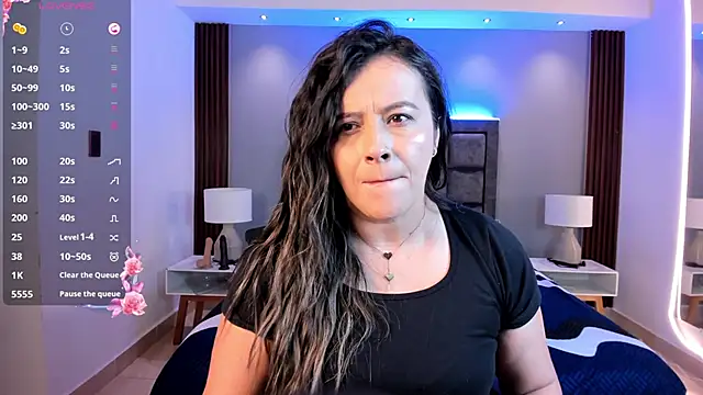 Susann Ross online show from 8, 10, 2025