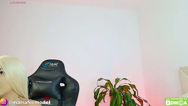 Mariafer05 online show from 22, 12, 2025