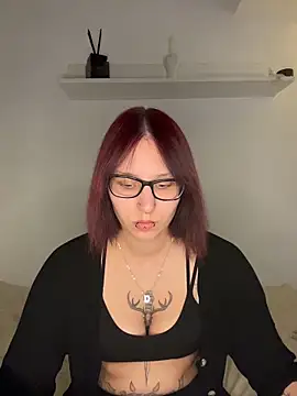 Snapshot of TheRealNyxa chatting on 12, 5, 2026 TheRealNyxa online show from 12, 5, 2026