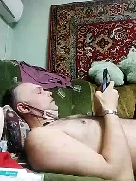 Pineapple04 online show from 20, 2, 2025