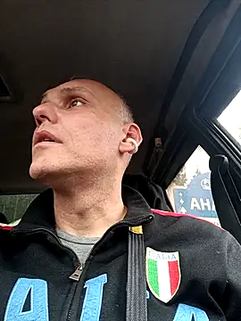 Pineapple04 online show from 1, 10, 2025