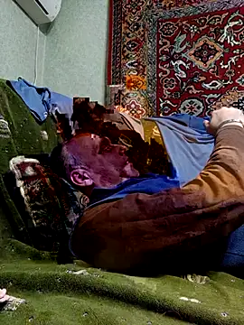 Pineapple04 online show from 5, 10, 2025