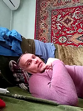 Pineapple04 online show from 17, 10, 2025