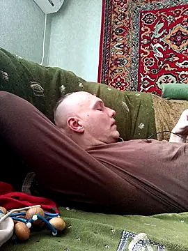 Pineapple04 online show from 15, 2, 2026