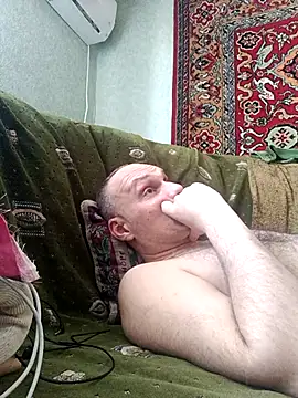 Pineapple04 online show from 9, 3, 2026