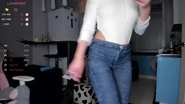 wwildfox online show from 27, 2, 2025