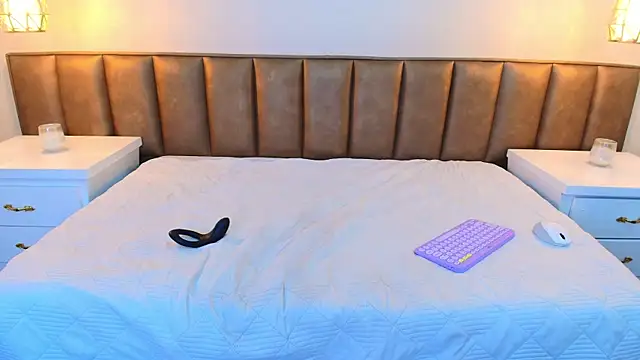 Ethan  Walker online show from 8, 3, 2025