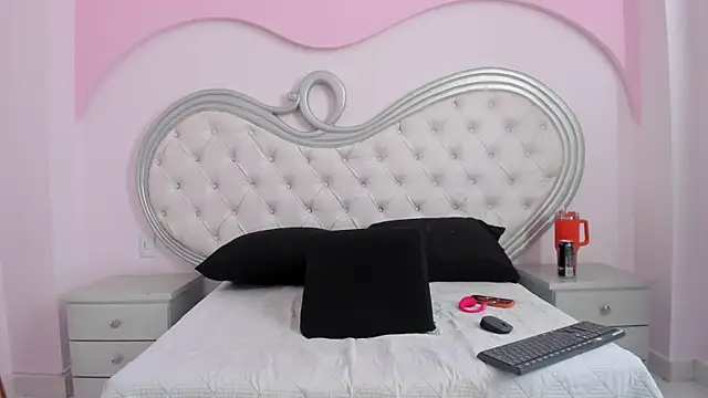 Ethan  Walker online show from 18, 12, 2025