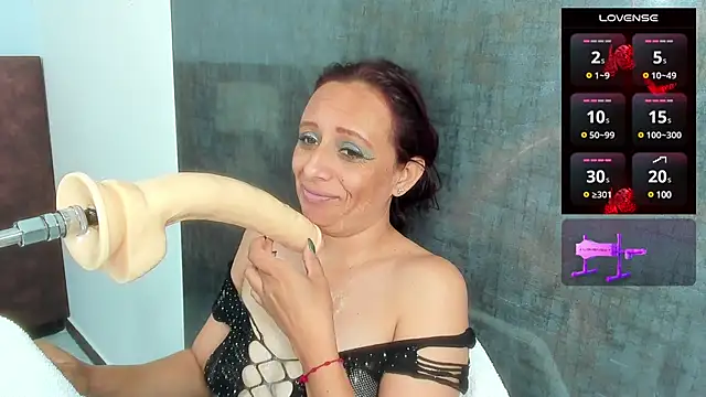 Issys milf online show from 13, 2, 2025