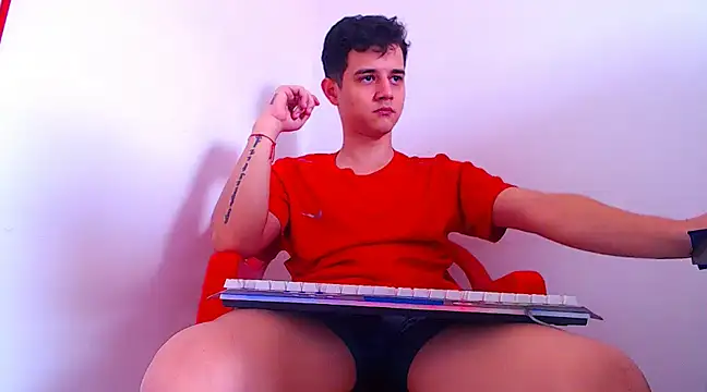 Snapshot of ADAM_HOT chatting on 8, 3, 2025 ADAM HOT online show from 8, 3, 2025