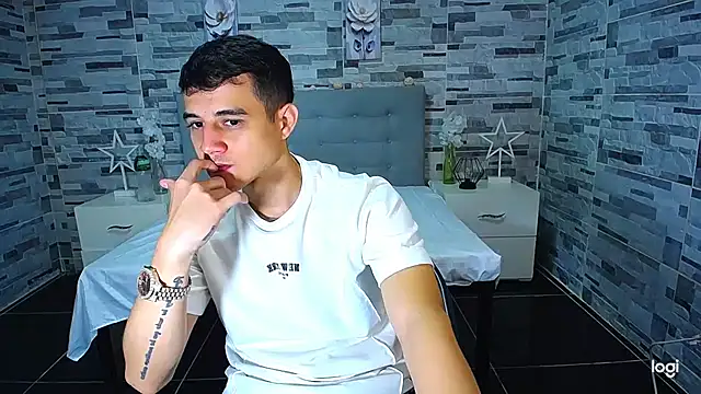 Snapshot of ADAM_HOT chatting on 30, 9, 2025 ADAM HOT online show from 30, 9, 2025