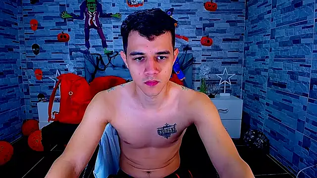 Snapshot of ADAM_HOT chatting on 22, 10, 2025 ADAM HOT online show from 22, 10, 2025