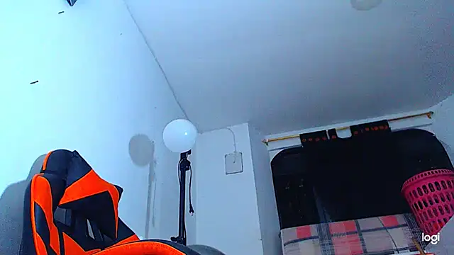 Snapshot of ADAM_HOT chatting on 23, 11, 2025 ADAM HOT online show from 23, 11, 2025