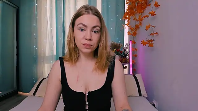 InsatiableFoxX online show from 29, 9, 2025