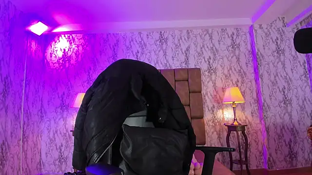 Snapshot of Camila_Chainn chatting on 21, 3, 2025 Camila Chainn online show from 21, 3, 2025