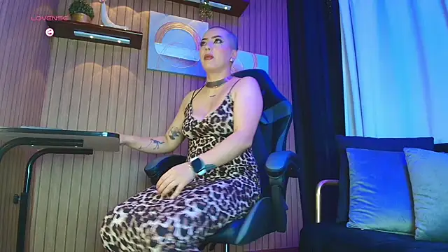 Snapshot of Camila_Chainn chatting on 27, 10, 2025 Camila Chainn online show from 27, 10, 2025