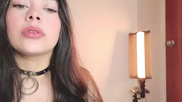 Snapshot of Soffimoon_ chatting on 28, 2, 2025 Soffimoon  online show from 28, 2, 2025