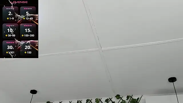 Snapshot of valentina_0_ chatting on 19, 11, 2025 valentina 0 online show from 19, 11, 2025