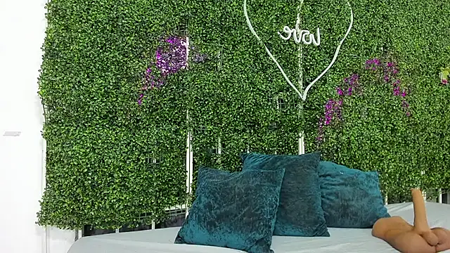 Snapshot of valentina_0_ chatting on 24, 11, 2025 valentina 0 online show from 24, 11, 2025