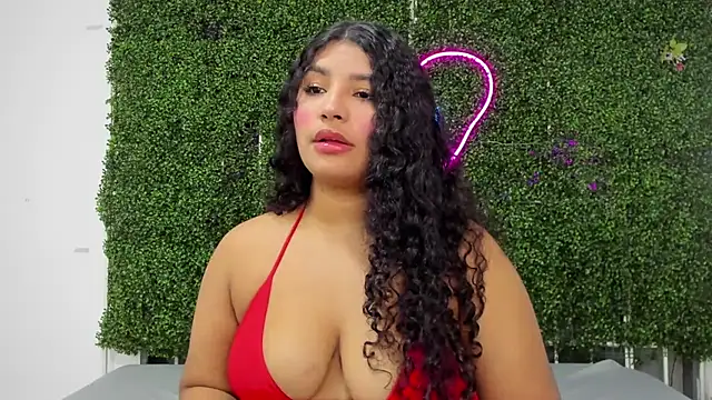 Snapshot of valentina_0_ chatting on 26, 11, 2025 valentina 0 online show from 26, 11, 2025