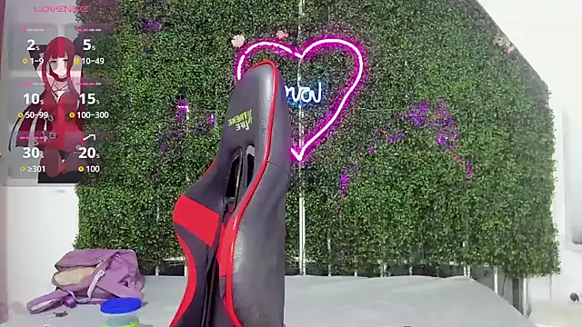 Snapshot of valentina_0_ chatting on 15, 12, 2025 valentina 0 online show from 15, 12, 2025