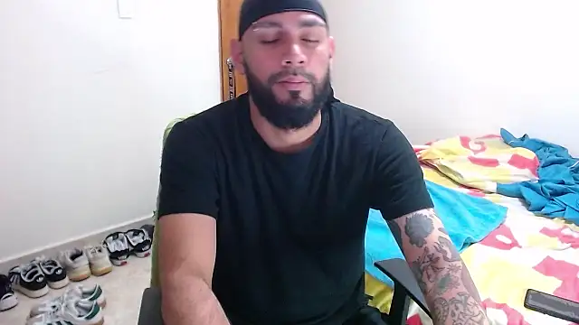 Snapshot of samir_music chatting on 2, 10, 2025 samir music online show from 2, 10, 2025