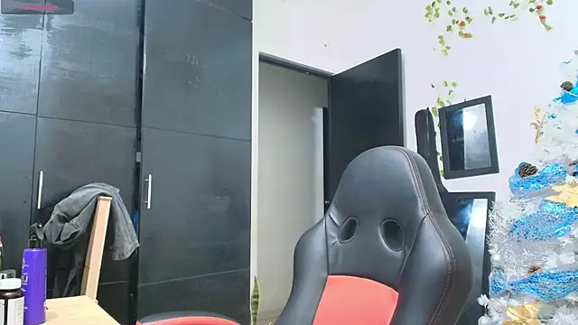 Snapshot of Haruto2001 chatting on 17, 12, 2024 Haruto2001 online show from 17, 12, 2024