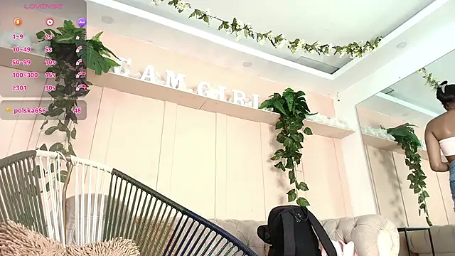 flavia cruz online show from 9, 10, 2025