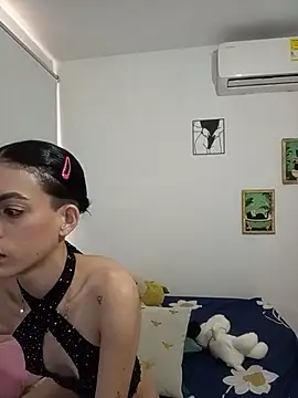 LilitRobins online show from 6, 7, 2026