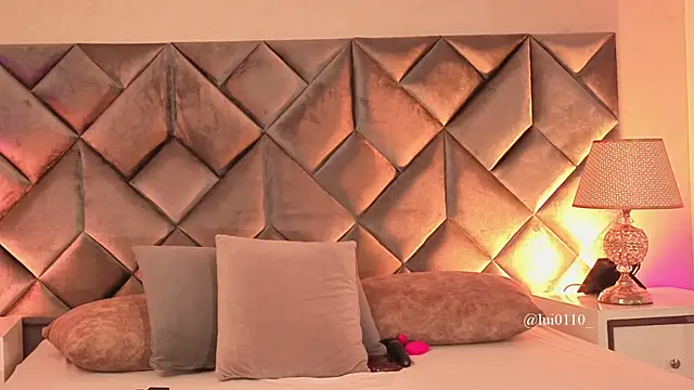 Luisa0110 online show from 6, 2, 2026