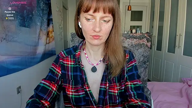YourSexyNeighbour online show from 11, 1, 2026