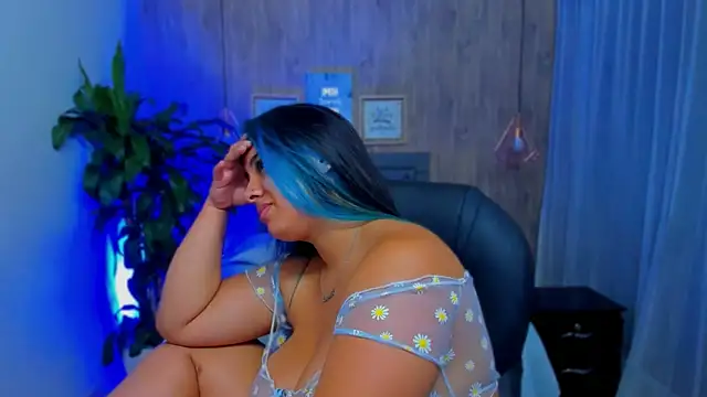 Snapshot of Xisu_ chatting on 16, 12, 2024 Xisu online show from 16, 12, 2024