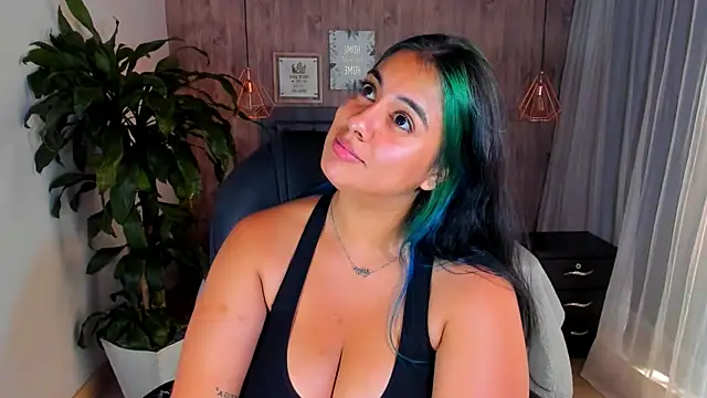 Snapshot of Xisu_ chatting on 22, 2, 2025 Xisu online show from 22, 2, 2025