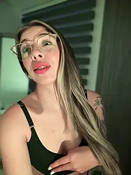 AmmyCollinsW online show from 13, 3, 2025