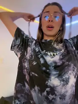 AmmyCollinsW online show from 10, 10, 2025