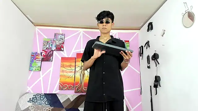 Snapshot of Fresahot2005 chatting on 23, 1, 2025 Fresahot2005 online show from 23, 1, 2025