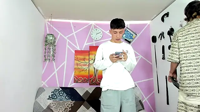 Snapshot of Fresahot2005 chatting on 1, 2, 2025 Fresahot2005 online show from 1, 2, 2025