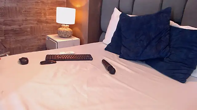 SophieWolkman online show from 17, 2, 2025