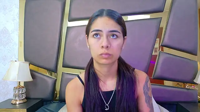 NicoleEsposito online show from 12, 11, 2025