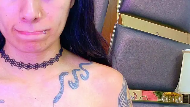 NicoleEsposito online show from 7, 4, 2026