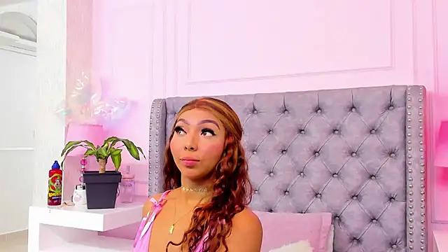 HaileeRoberts online show from 20, 4, 2026