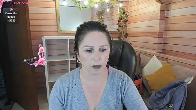 Victoria collins 1 online show from 17, 4, 2026