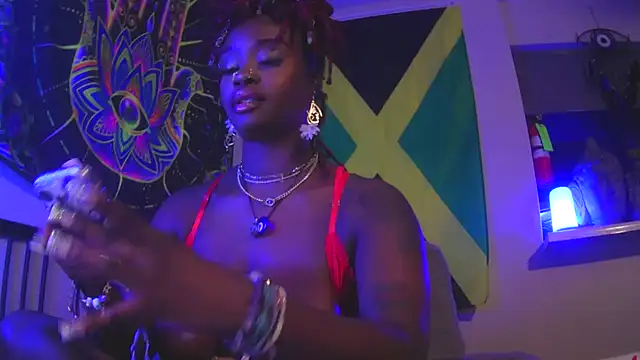 Tatithegoddess online show from 2, 1, 2025