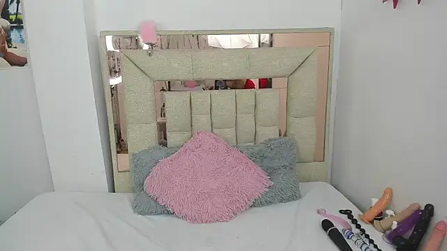 melody bonnet online show from 9, 2, 2025